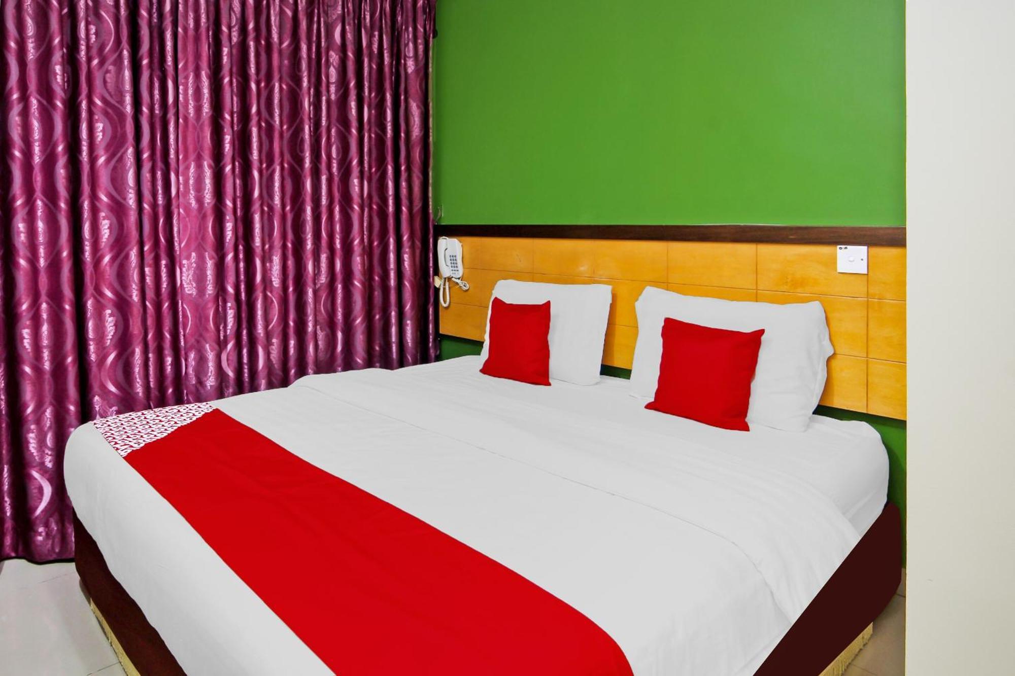 Oyo 44054 Holiday Mansion Inn Sibu Eksteriør billede