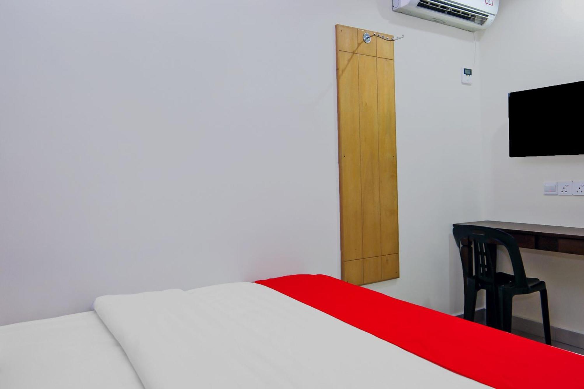 Oyo 44054 Holiday Mansion Inn Sibu Eksteriør billede